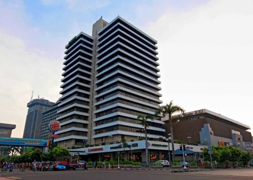 Menara Cakrawala berada di Jalan M. H. Thamrin No. 9. Pengembang gedung ini adalah PT. Jakarta International Itochu Corporation dan dibangun oleh Ohbayashi pada...