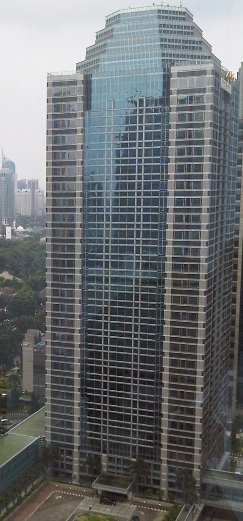 Plaza 89 merupakan gedung perkantoran  yang berada di Jalan H.R. Rasuna Said, Kuningan, Jakarta Selatan. Gedung ini terdiri dari 13 lantai dengan total luas ban...