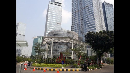 Sopo Del Tower (Phase 1)  merupakan gedung perkantoran yang berada di Jalan Mega Kuningan Barat III, Jakarta Selatan. Gedung ini terdiri atas 33 lantai secara s...