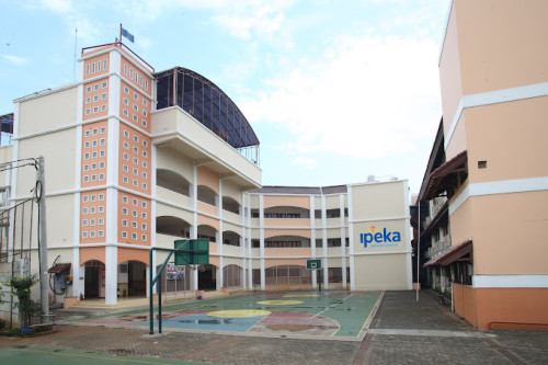 IPEKA Sunter Middle School, Private School | We provide Indonesia infrastructure map on various property sectors and data. Access property listings, infrastructure developments, news, and valuable transaction data for informed decisions.