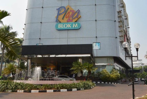 Blok M Plaza merupakan pusat perbelanjaan yang terletak di Jalan Bulungan, Kecamatan Kebayoran Baru, Jakarta Selatan. Pusat perbelanjaan yang dibangun oleh PT P...