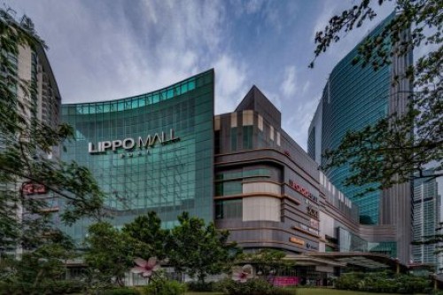 Lippo Mall Puri @St Moritz merupakan pusat perbelanjaan yang terletak di Jalan Puri Indah Raya, Kecamatan Kembangan, Jakarta Barat. Pusat perbelanjaan yang diba...