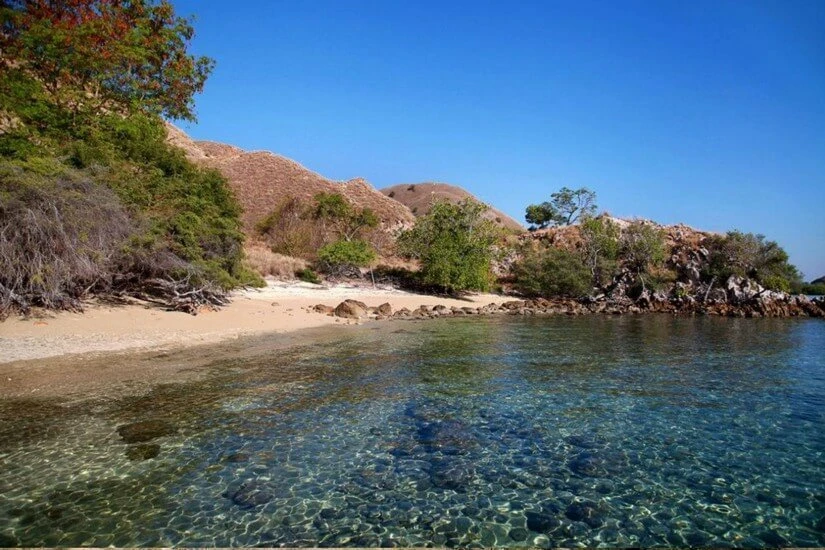 Knight Frank | Prime Beachfront Land for Sale in Labuan Bajo, East Nusa Tenggara | Photo 5