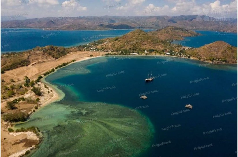 Knight Frank | Beach Front Land at Gili Gede, Lombok Barat | Photo